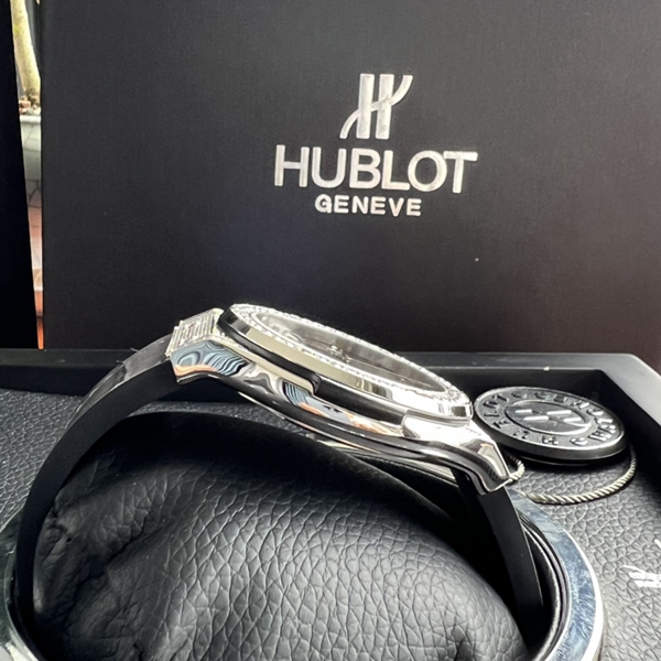 ウブロコピー時計背面デザイン